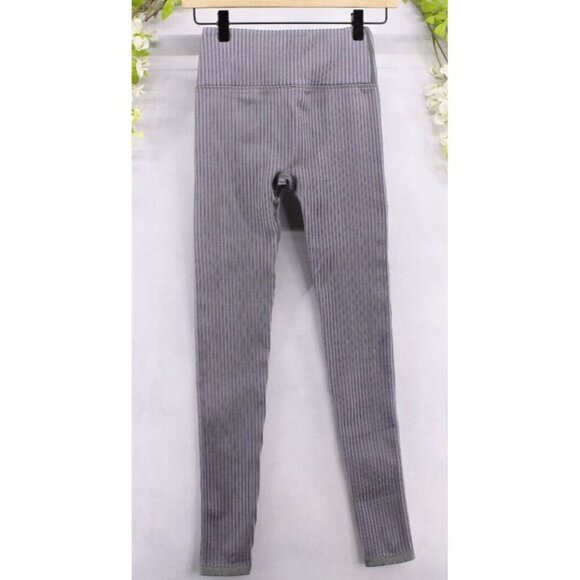Fabletics High-Waisted Seamless Rib Leggings Iron Gray Lazy Iris Purple Sz S NEW - Picture 5 of 13